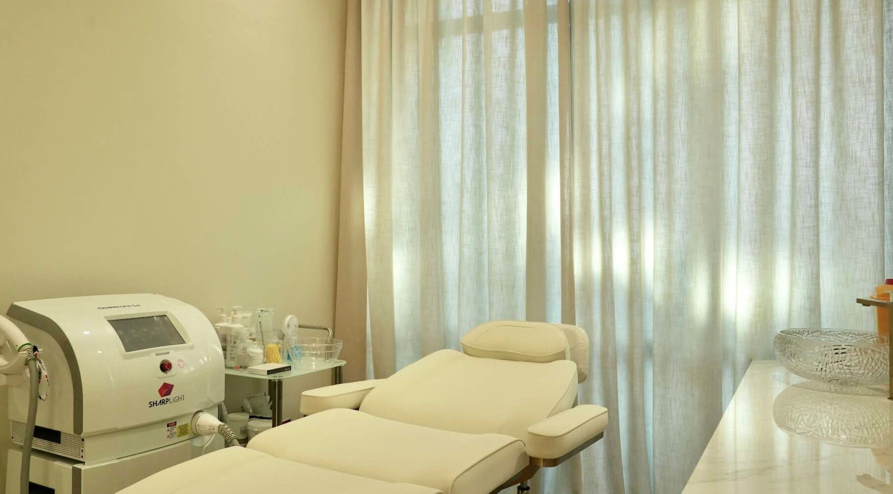 Modern treatment room with equipment at Aestilab 108 Clinic, Dubai, Dubai, AE.
