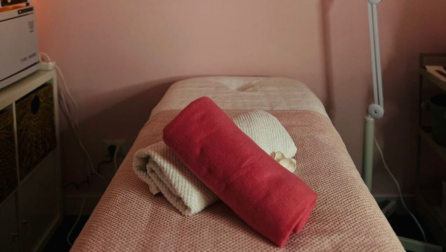 Evelyn Lash & Permanent Makeup image 1