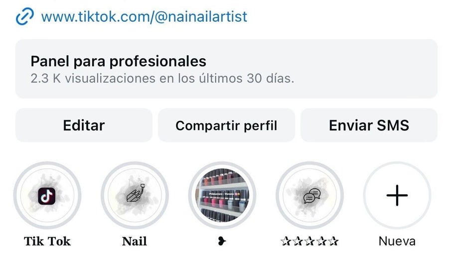 Nairyn Hernandez Nail Artist image 1