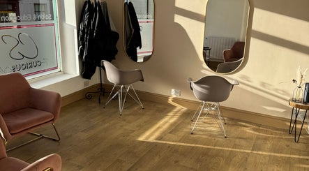 The Curious Stylist image 3