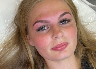 Woman with styled eyelashes at Pretty Little Lashes, Newcastle upon Tyne, England, GB.