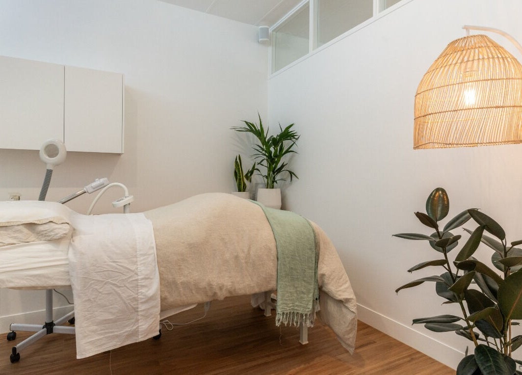 Peaceful treatment room at Fresh Face Skin in Melbourne, Victoria, AU with cozy bed and ambient lighting.