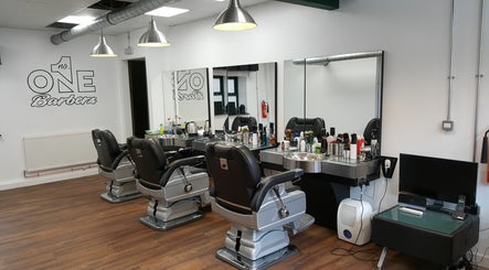 No'1 Barbers, No'1 Hair Clinic afbeelding 3