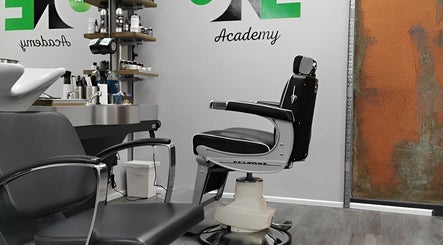 No'1 Barbers, No'1 Hair Clinic, bilde 3