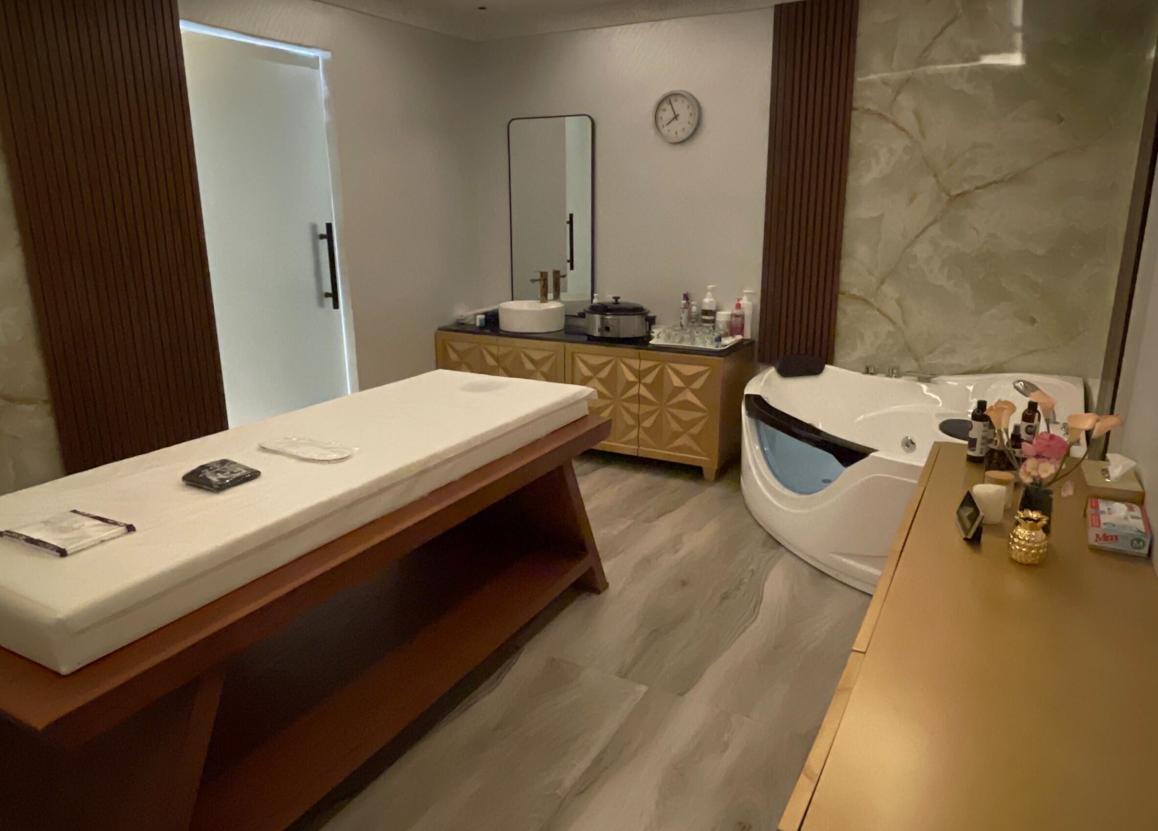 غرفة علاج راقية في فرسان سبا - فرسان سبا في الرياض، منطقة الرياض، السعودية.