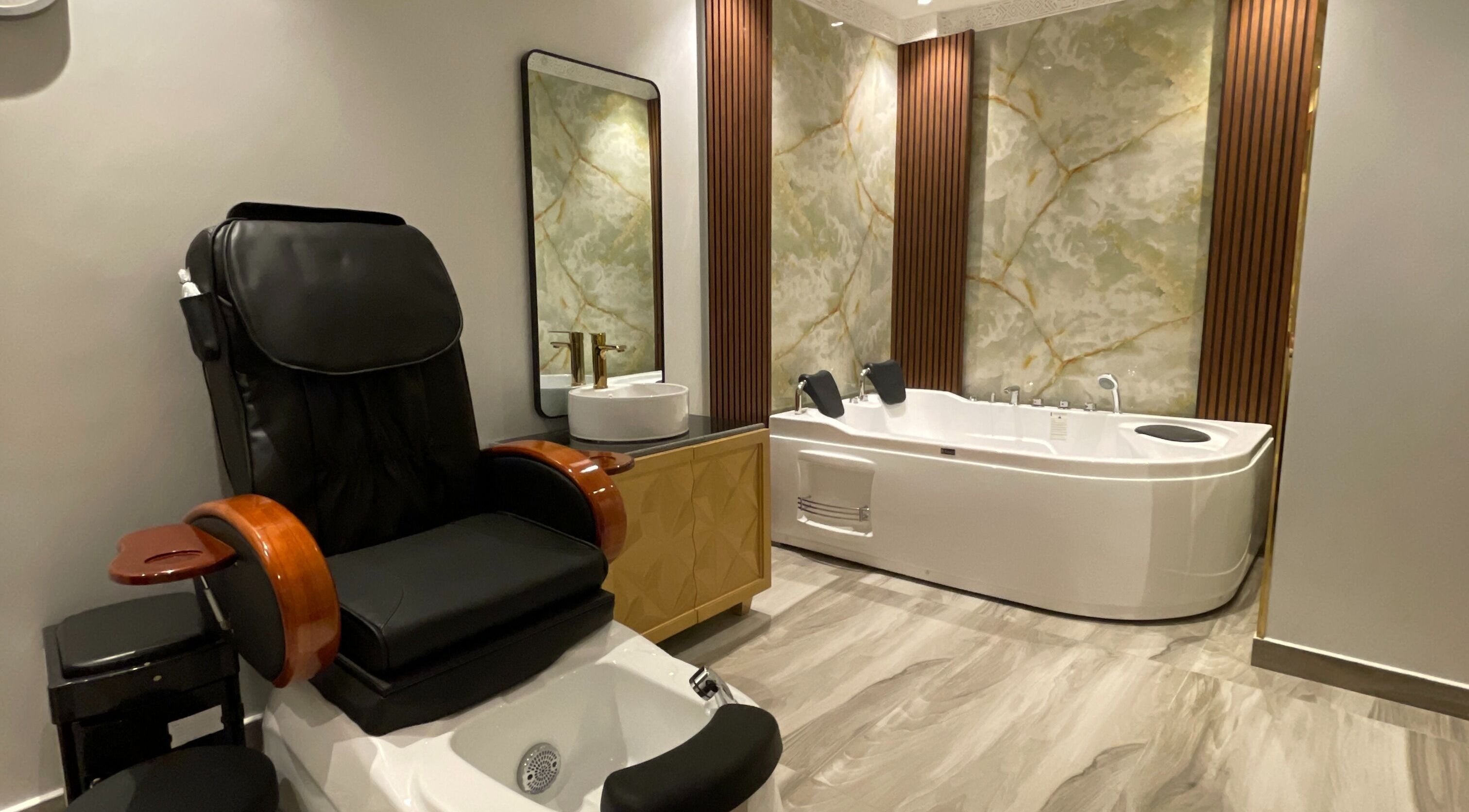 جلسة تدليك مريحة في فرسان سبا - فرسان سبا بالرياض، منطقة الرياض، المملكة العربية السعودية.