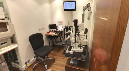 M S Kalsi Opticians - Banstead image 3