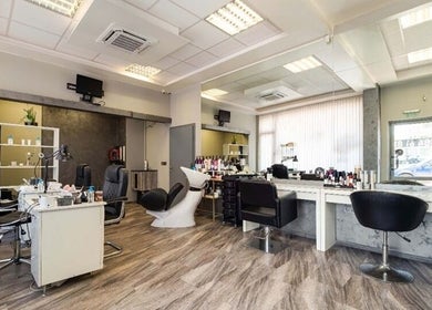 Модерен интериор на Салон за красота SN Beauty в София, Област София, BG с професионално оборудване.