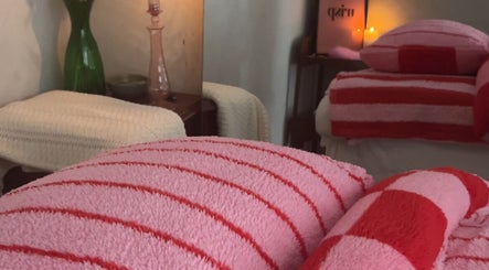 صورة Wisp ASMR Massage 2