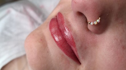 Perfect-ink Beauty image 2