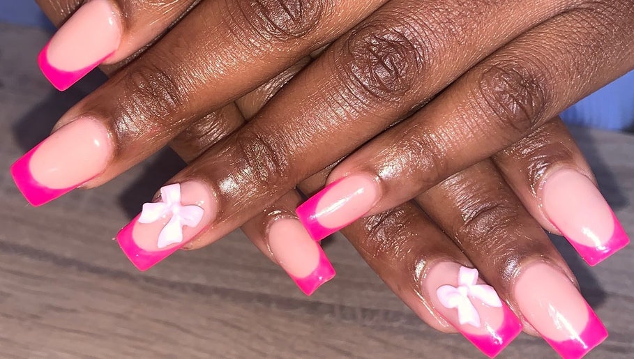 Lavishednailz image 1