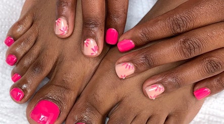 Lavishednailz image 2