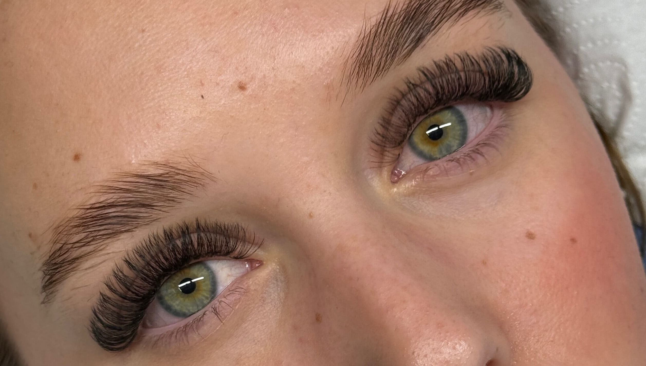 Close-up of expertly applied eyelash extensions at Tay Aesthetics, Tahmoor, New South Wales, AU.