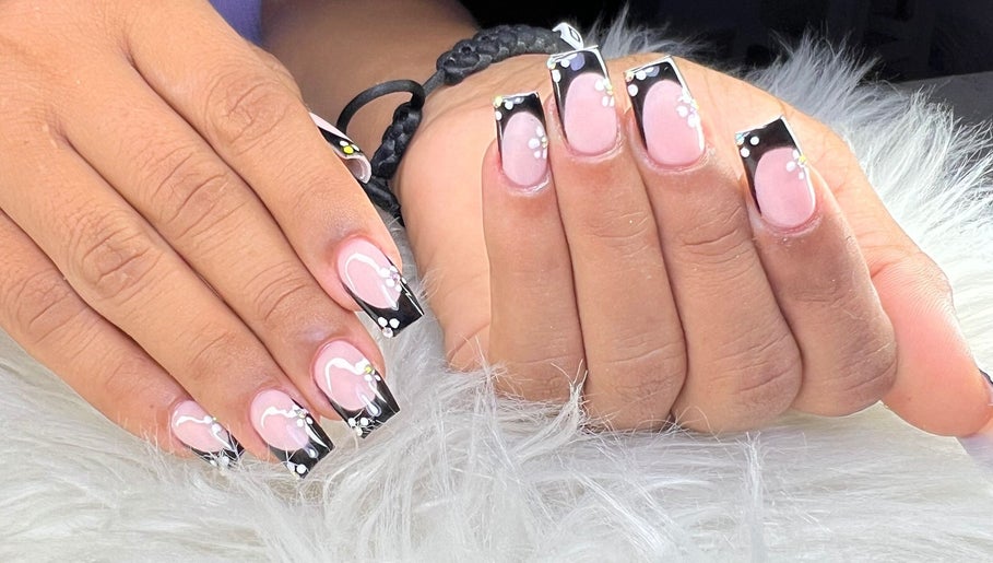 Lorena nails image 1