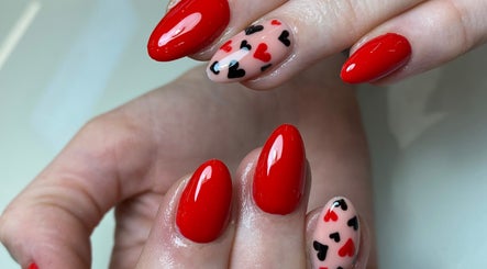 Immagine 2, Regi Nails