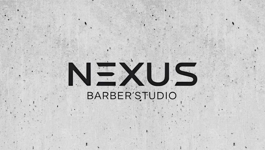Logotipo do Nexus Barber Studio em Queluz, Lisboa, PT, num design moderno e minimalista.