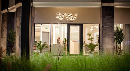 Raw Nails Studio afbeelding 3