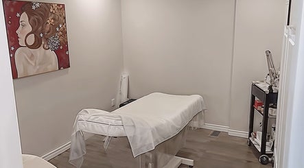 Beauty Destination Brow n Wax Bar (OAKVILLE) obrázek 3