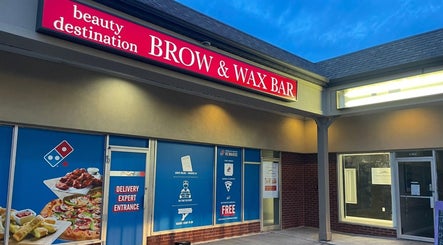 Beauty Destination Brow n Wax Bar (OAKVILLE) kép 3