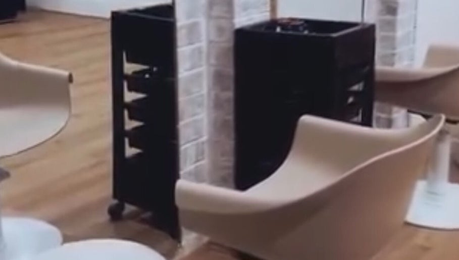 Semprè Hair, bild 1