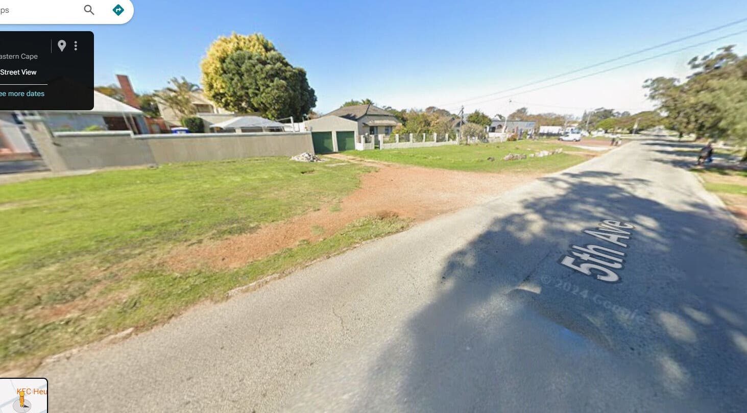 Street view outside Arketa Parlour, Gqeberha, Eastern Cape, ZA, showcasing the tranquil neighborhood.