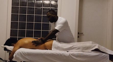 ManyVerse Massage Services image 3