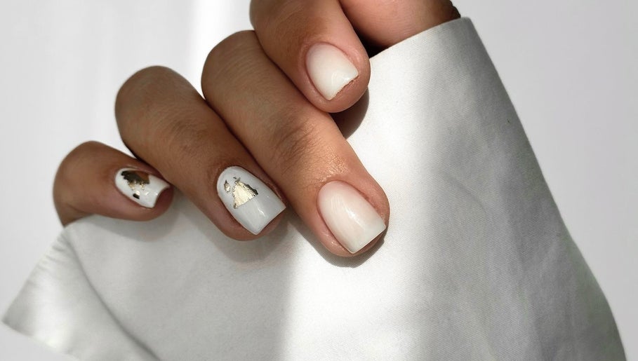 BLuna Nails image 1