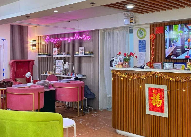 Elegant interior of Daily Lounge Salon in Makati, Metro Manila, PH with plush seating and stylish decor.