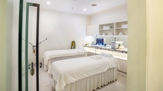 Reverse Beauty Clinic