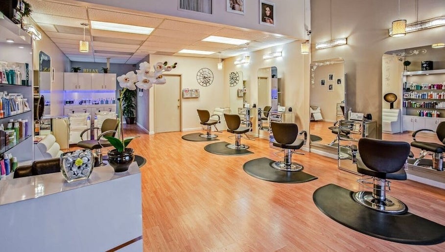 Test salon image 1