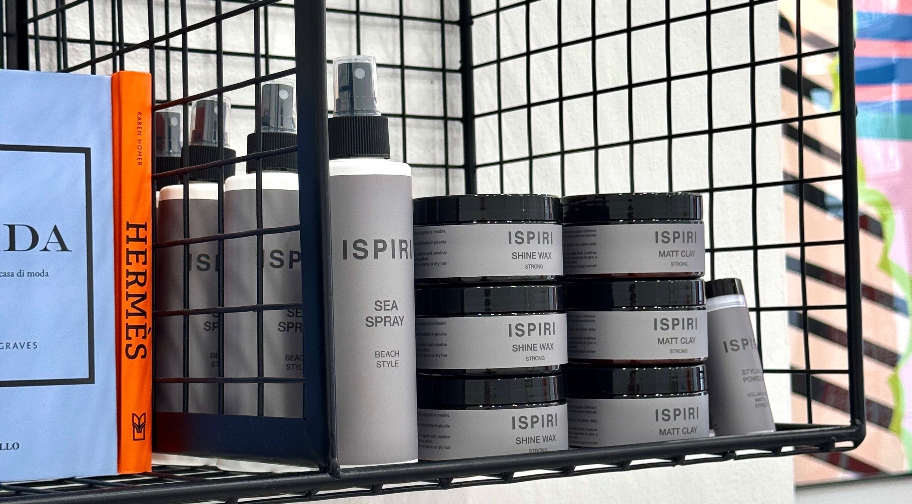 Prodotti ISPIRI STUDIO su scaffale a Verona, Veneto, IT.