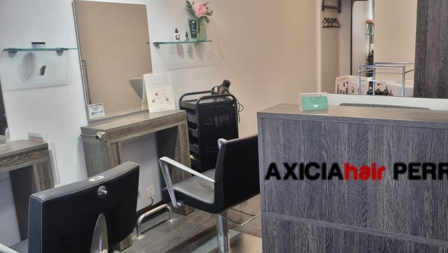 AXICIAhair PERRUQUERIA image 1