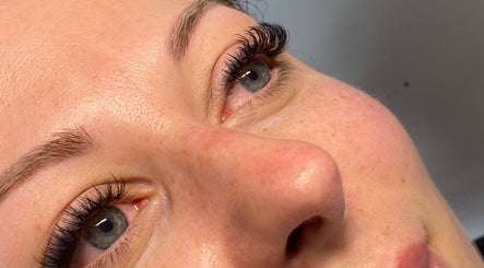 Close-up of perfected lashes at Adoré Studio, Hatfield, England, GB, showcasing expert beauty treatment.