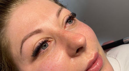 Close-up of styled eyelashes at Adoré Studio, Hatfield, England, GB, showcasing expert beauty work.