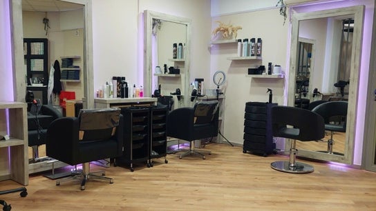 Soho Hair Style & Nails