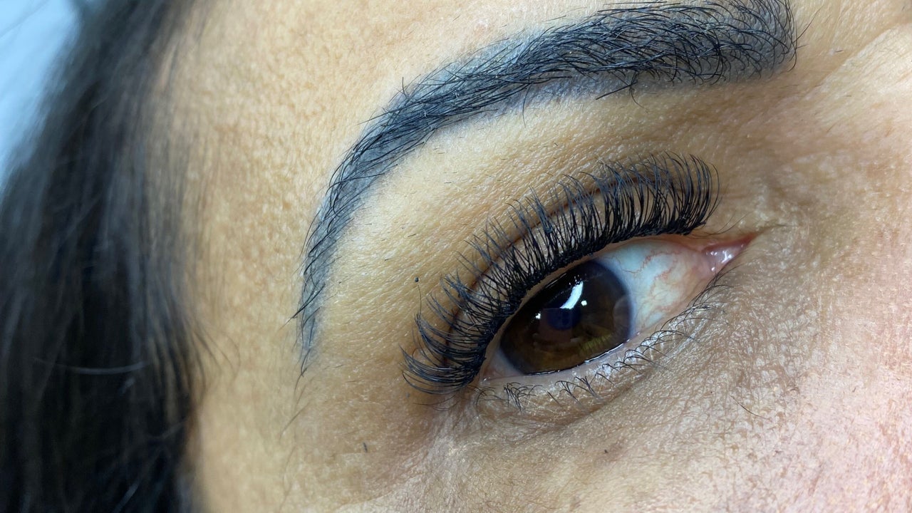 Iasmin Beauty Lash Designer Rua de Tito chaveiros Salão Fios de Ouro