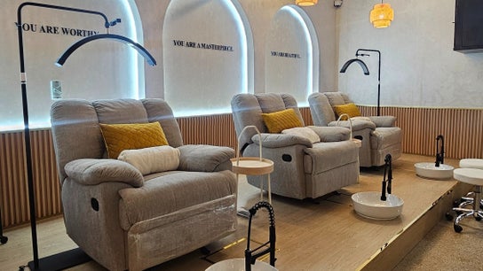 Lumina Nail & Lash Salon