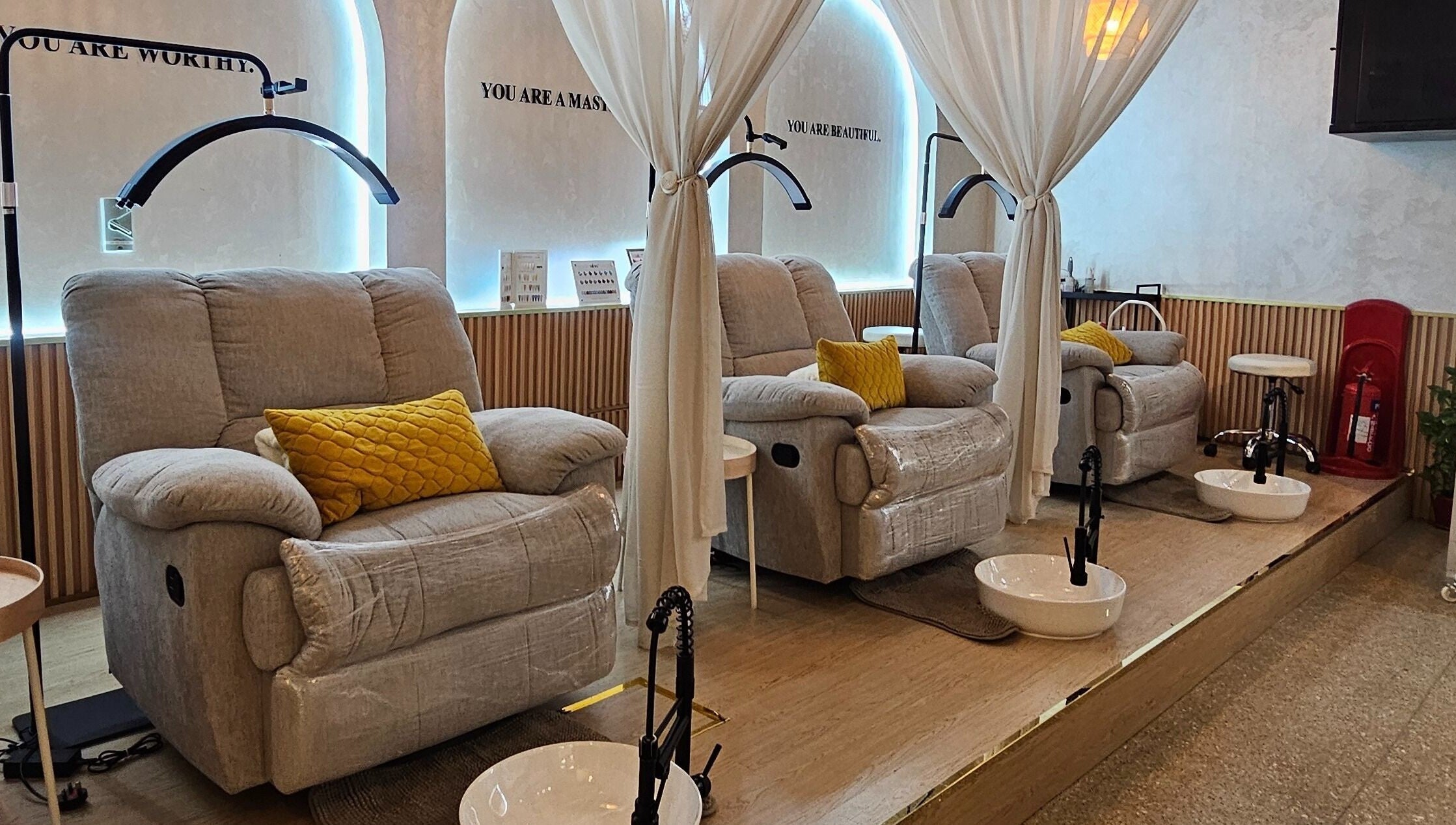 Comfortable pedicure seating at Lumina Nail & Lash Salon, الدوحة, بلدية الدوحه, QA.
