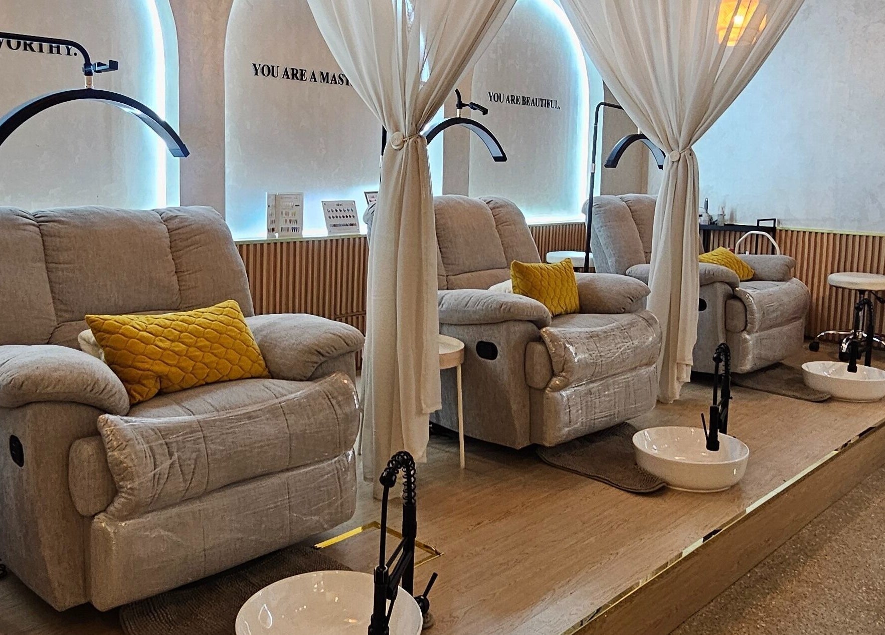 Comfortable pedicure seating at Lumina Nail & Lash Salon, الدوحة, بلدية الدوحه, QA.