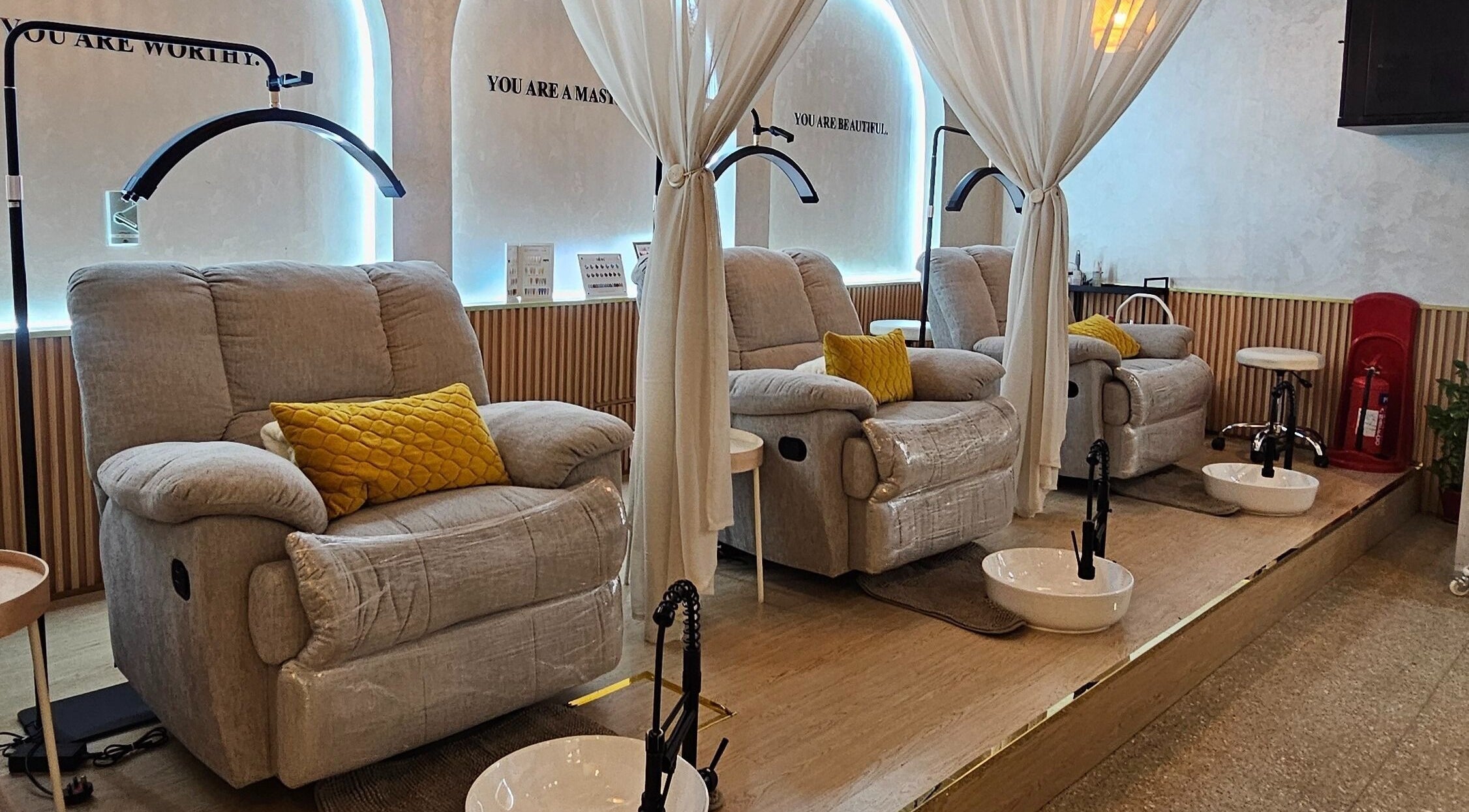 Comfortable pedicure seating at Lumina Nail & Lash Salon, الدوحة, بلدية الدوحه, QA.