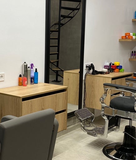 Εικόνα OASIS HAIR STUDIO 2