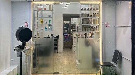 Murat Salon and Academy image 3