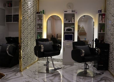 Luxurious salon chairs at Thai House Beauty and Spa, Abu Dhabi, AE for ultimate relaxation.