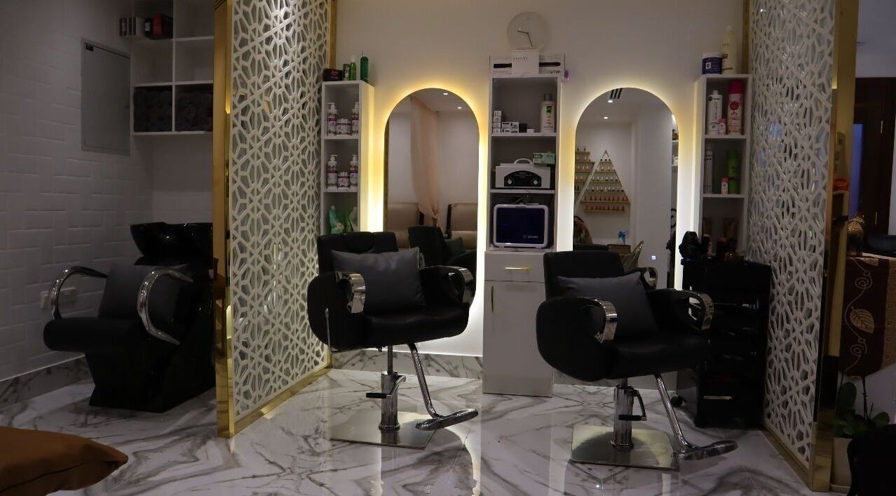 Luxurious salon chairs at Thai House Beauty and Spa, Abu Dhabi, AE for ultimate relaxation.