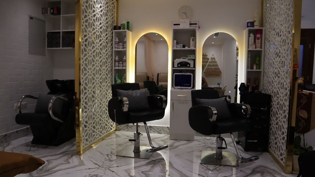 Luxurious salon chairs at Thai House Beauty and Spa, Abu Dhabi, AE for ultimate relaxation.