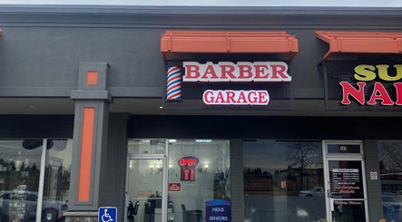 Barber Garage & Colors