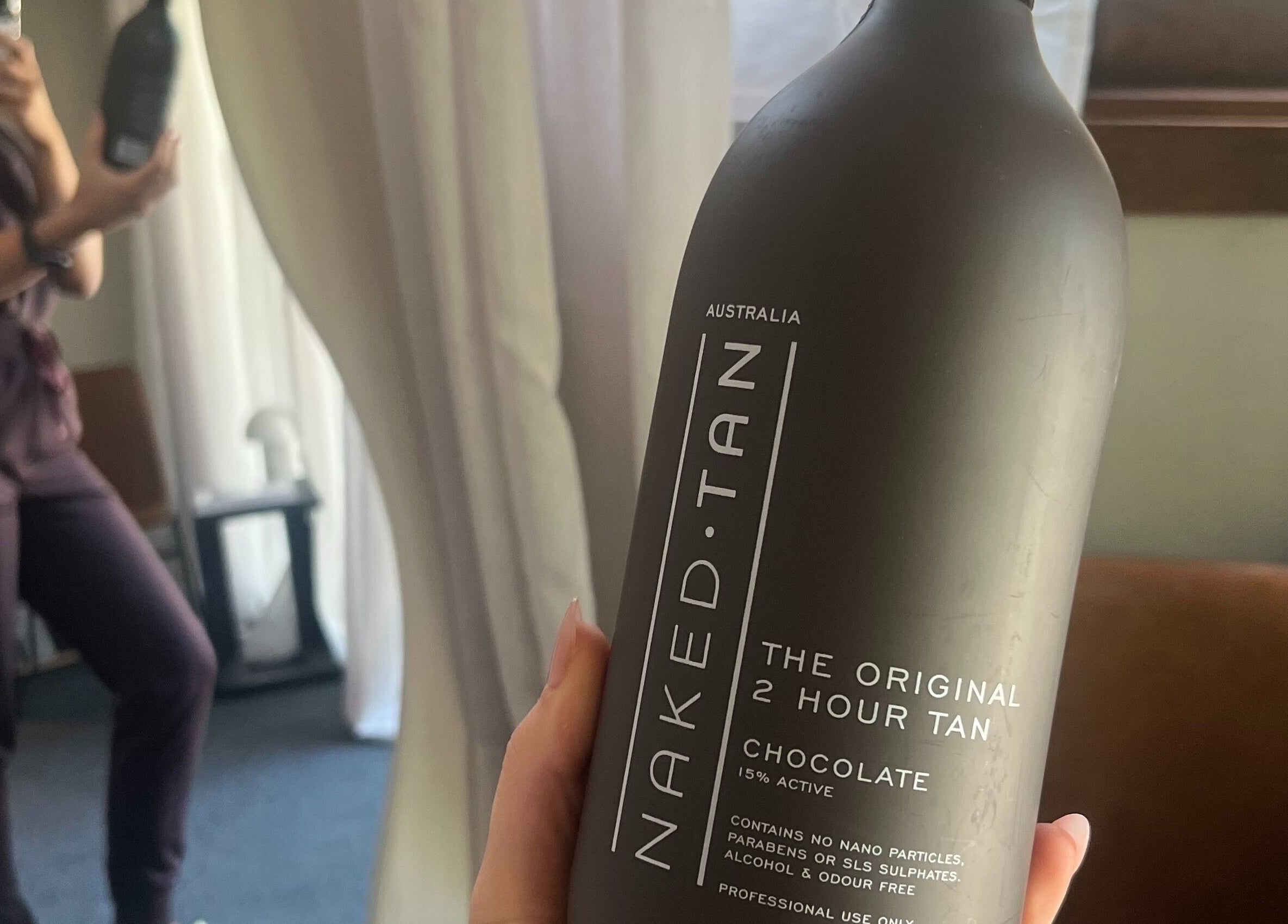 Experience Naked Tan at Glow With Me Alexia in Melbourne, Victoria, AU for a perfect two-hour tan.