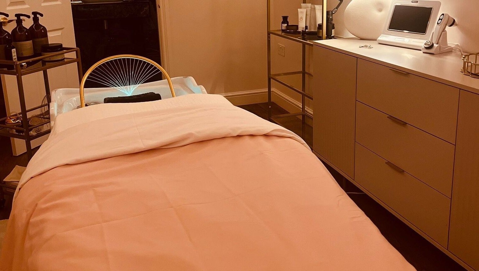 Elegant treatment room at Me Scalp & Skin Studio in Egham, England, GB showcasing a soothing and relaxing ambiance.