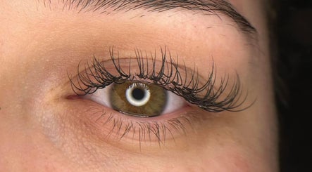 Dels lashes & Brows obrázek 3