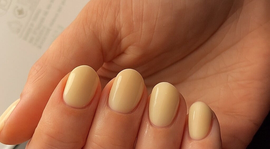 Stijlvolle manicure bij Be You Beautysalon Gorinchem, Gorinchem, Zuid-holland, NL.